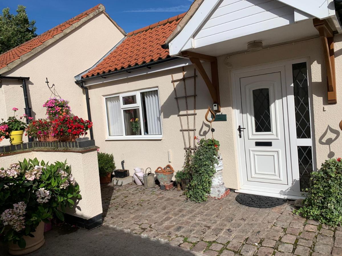 Acorn Cottage Олертън Екстериор снимка