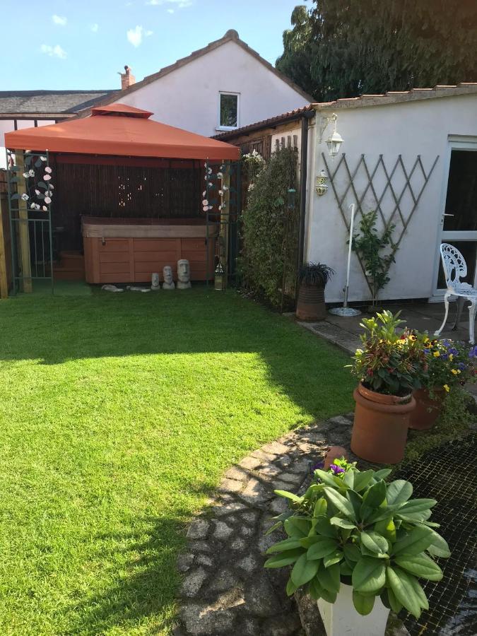 Acorn Cottage Олертън Екстериор снимка
